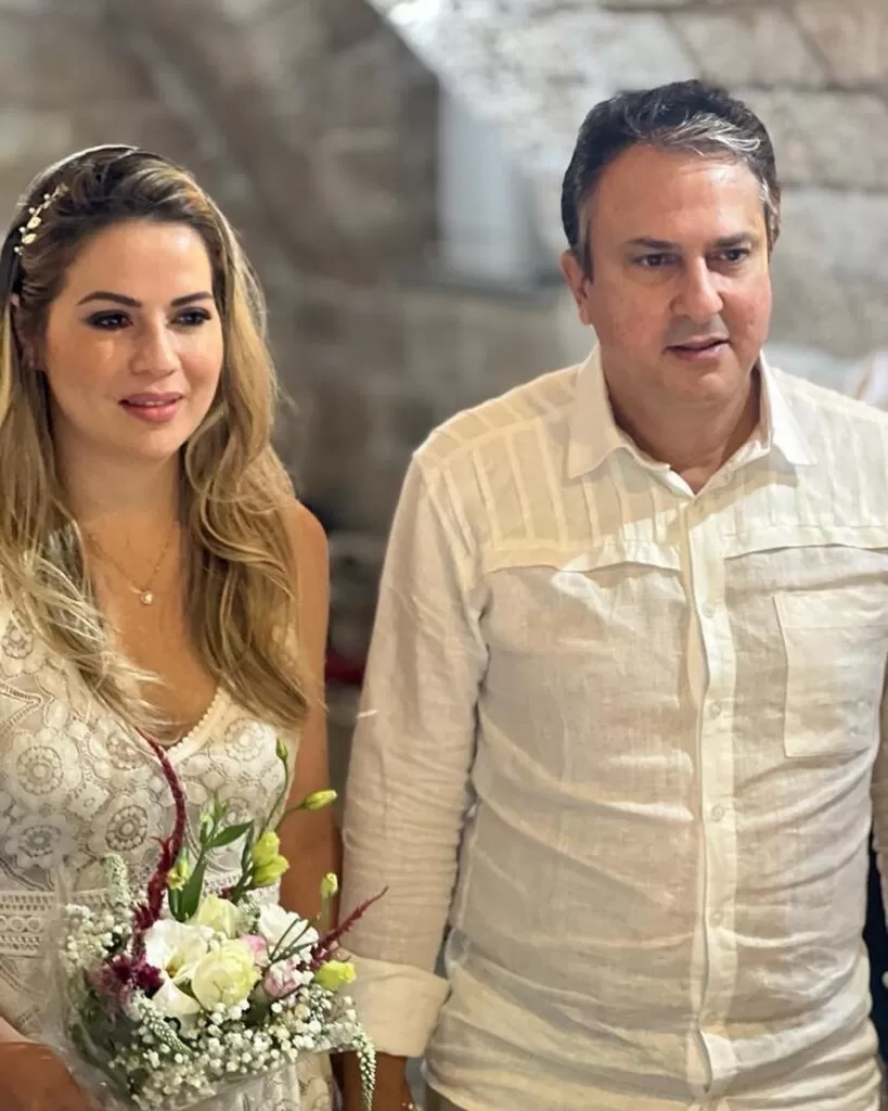 Em Israel, Camilo Santana renova votos matrimoniais com a esposa Onélia