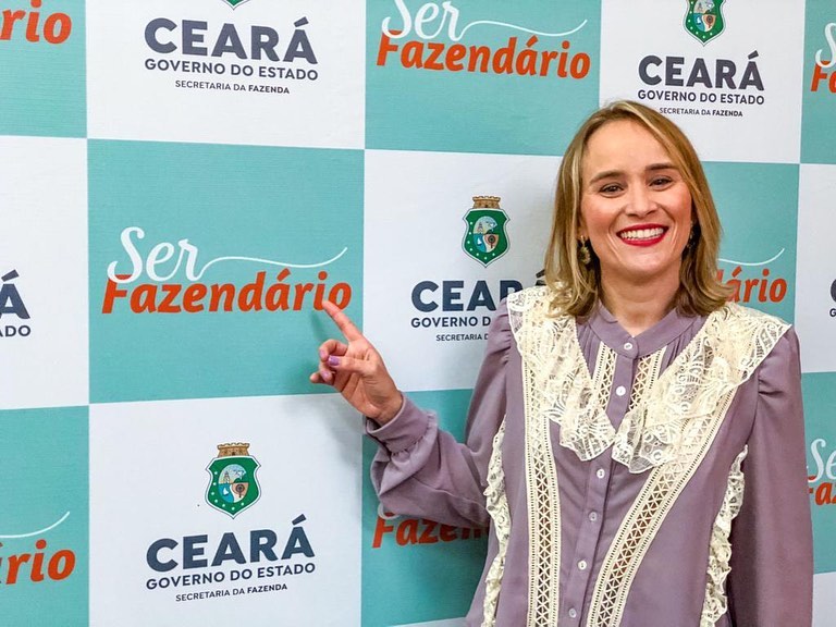 Fernanda Pacobahyba confirma permanência na Secretaria da Fazenda