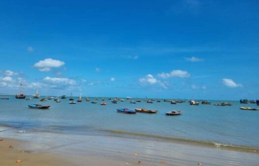 Fortaleza tem 19 praias próprias para banho neste fim de semana