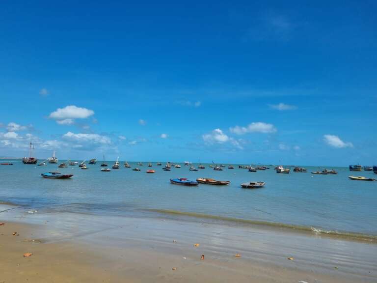 Fortaleza tem 19 praias próprias para banho neste fim de semana