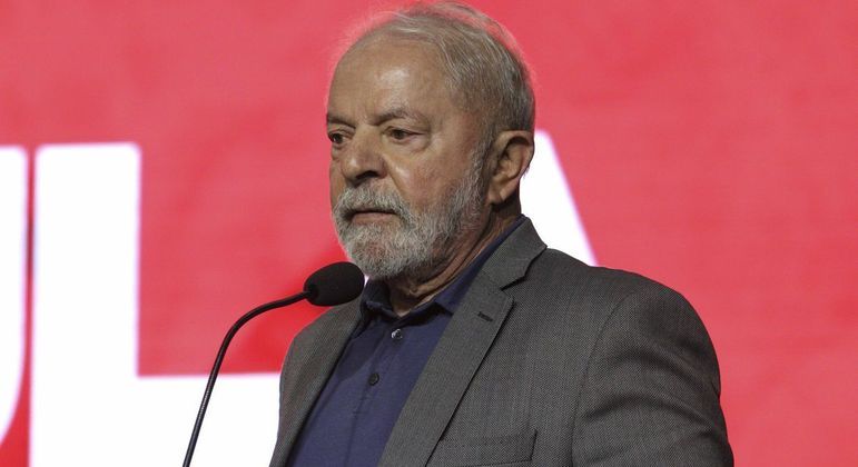 Lula diz que vai acabar com as privatizações de empresas no Brasil