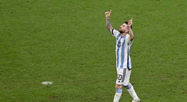 Messi iguala recorde histórico de Copas em jogo contra a Croácia