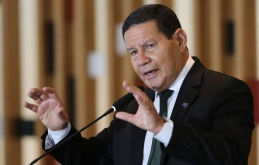 Mourão diz que protestos são tardios e é preciso ‘aceitar’ a vitória de Lula