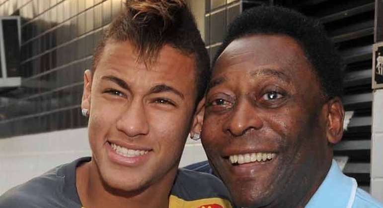 Neymar publica fotos com o Rei e se despede de Pelé através das redes sociais: ‘Magia permanecerá’