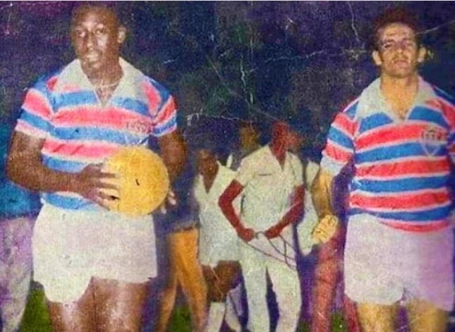 Pelé vestiu a camisa do Fortaleza em amistoso festivo, no PV