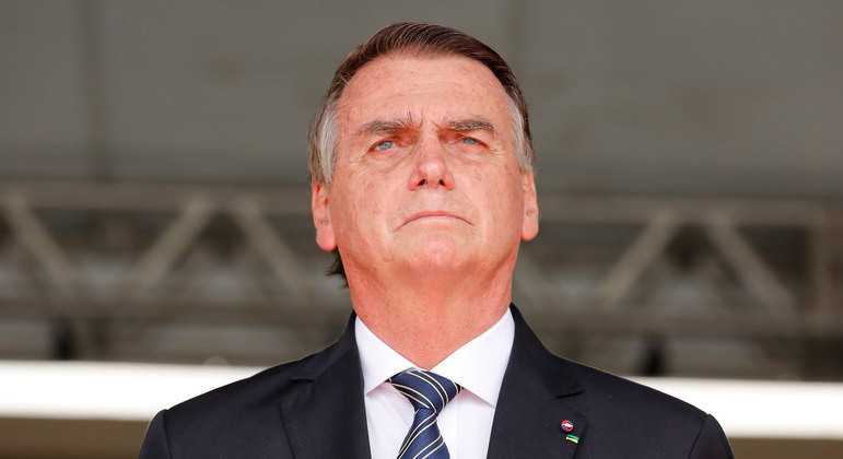 PF conclui que Bolsonaro cometeu crime por associar Covid ao HIV e desestimular uso de máscaras