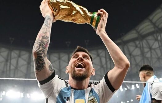 Post de Messi com a taça da Copa se torna o mais curtido da história do Instagram