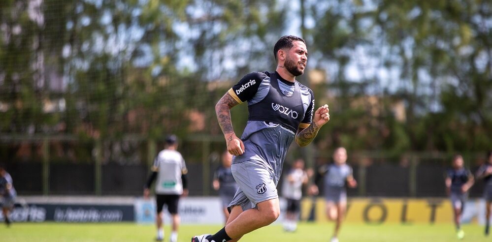 Quinto dia da pré-temporada do Ceará é marcado por treino tático