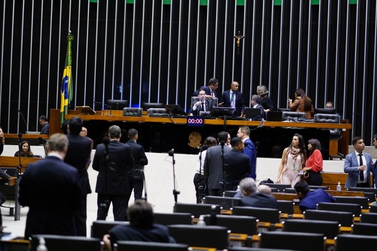 Votação em 1º turno da PEC da Reforma Tributária deve ocorrer nesta quinta-feira (6)