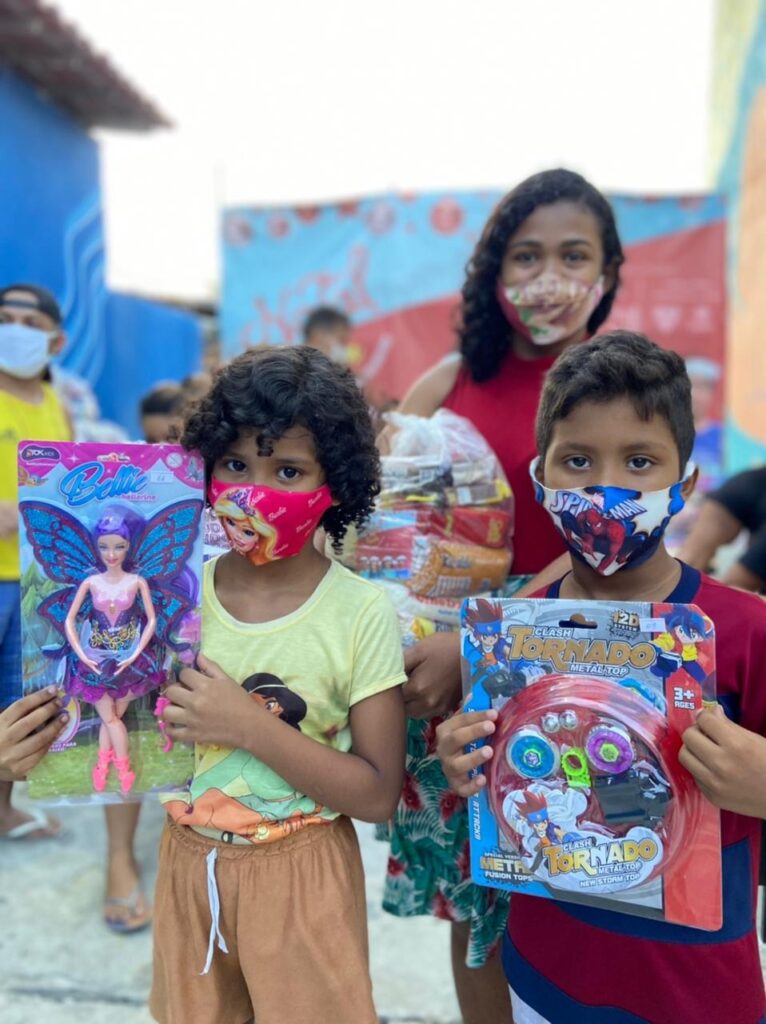 Terceira edição do “Natal na Favela” é realizada no bairro Vila Velha, em Fortaleza