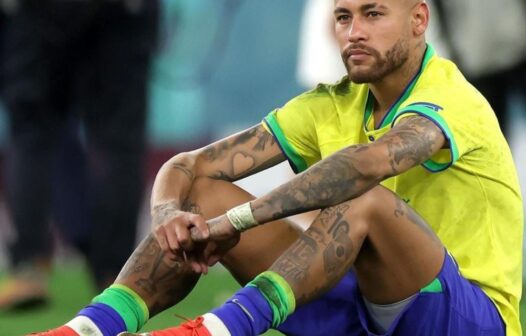 Neymar anuncia estar destruído psicologicamente