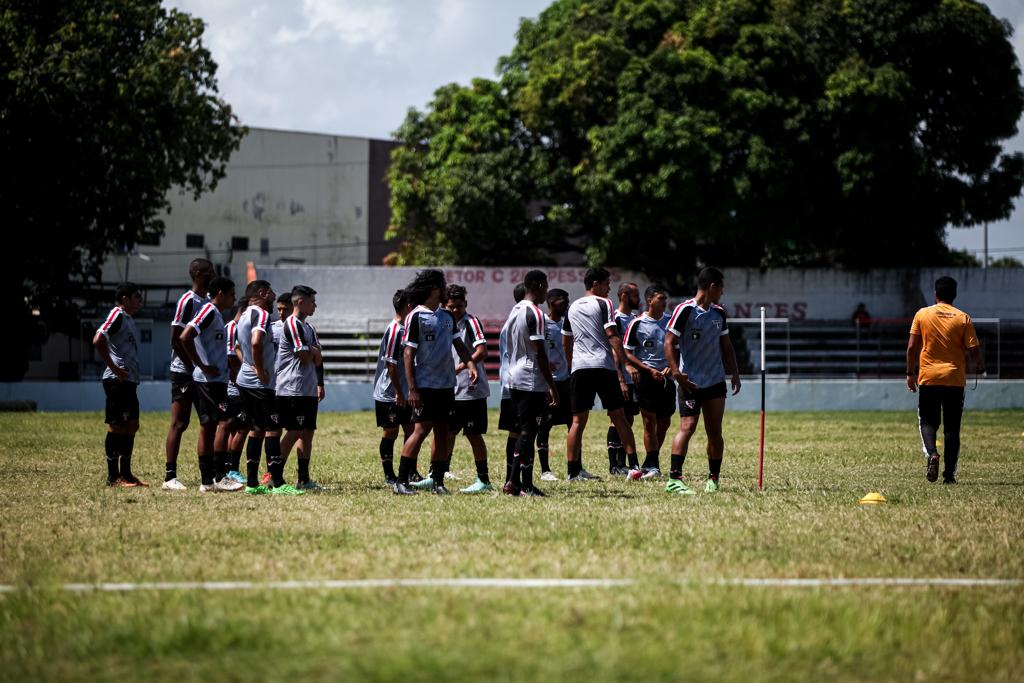 Ferroviário dispensa 5 atletas que iniciam a pré-temporada no clube