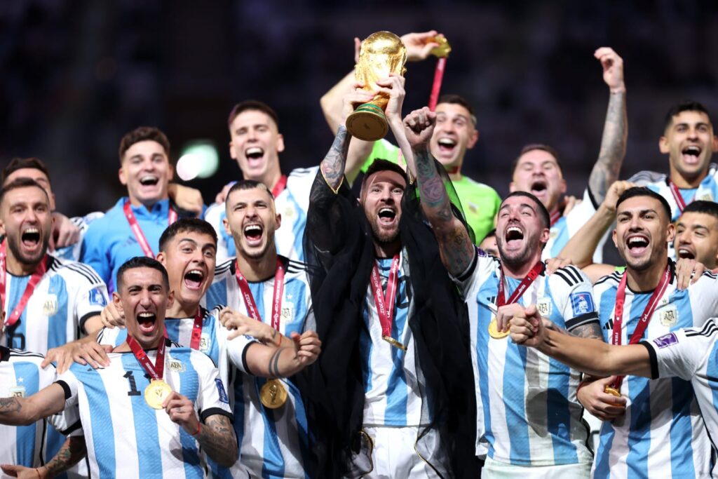 Regida por Messi, Argentina volta a ser campeã mundial após 36 anos