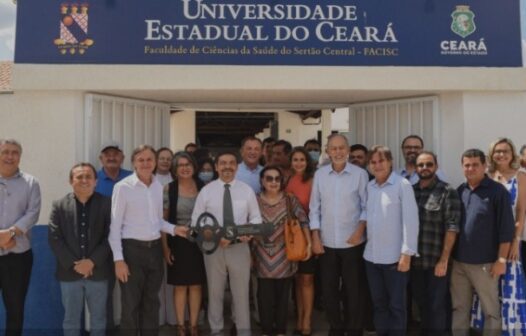 Prefeitura de Quixeramobim entrega Unidade Descentralizada da Faculdade de Medicina à UECE