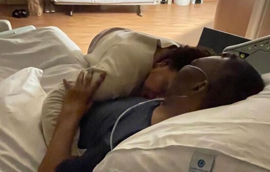 Filha de Pelé publica foto no hospital: ‘Seguimos aqui, na luta e na fé’