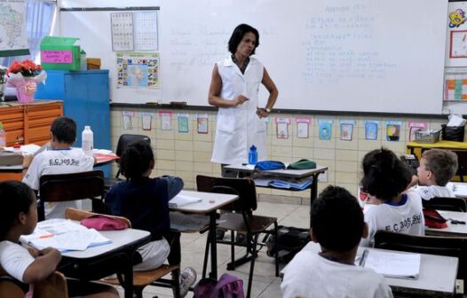 82 cidades cearenses anunciam reajuste salarial para professores