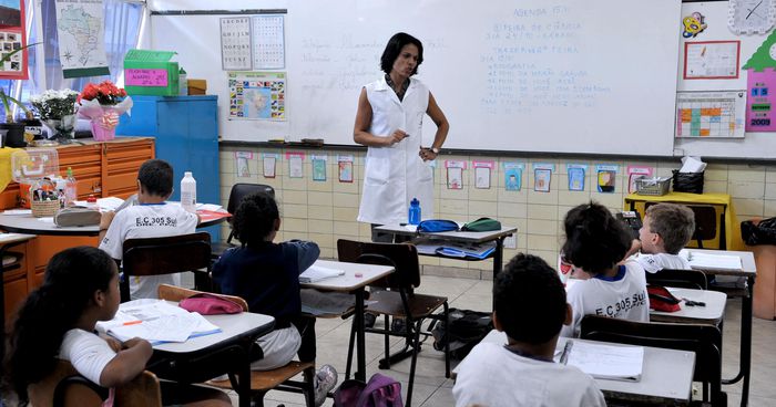 82 cidades cearenses anunciam reajuste salarial para professores