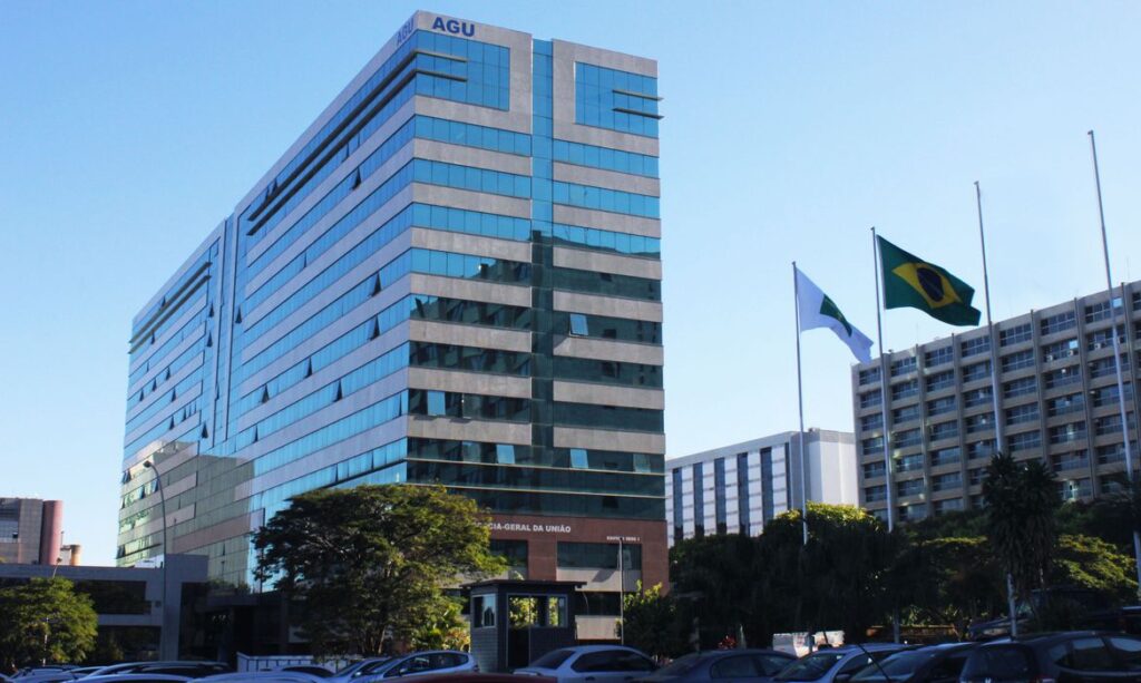 AGU pede afastamento cautelar de servidores envolvidos em atos terroristas