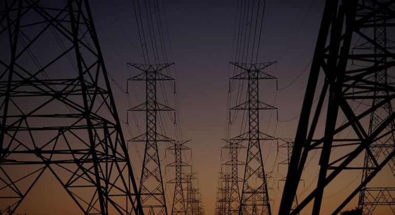 Fornecimento de energia em Portugal pela elétrica EDP é totalmente restabelecido após apagão