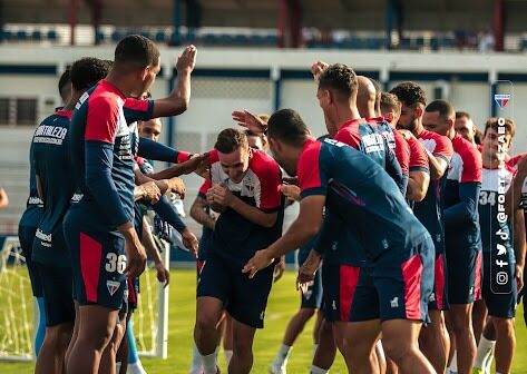 Argentino Tomás Pochettino realiza primeiro treino no Fortaleza