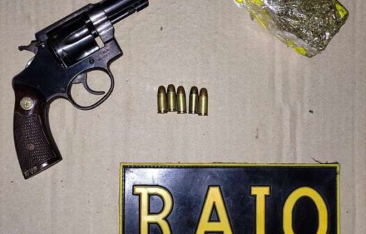 Arma de fogo escondida em carrinho de bebê é apreendida e suspeito é preso em Fortaleza
