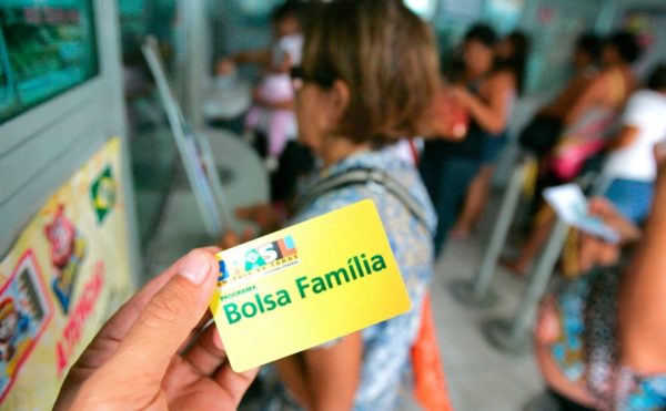 Beneficiários do Bolsa Família são convocados para acompanhamento obrigatório de saúde em Fortaleza