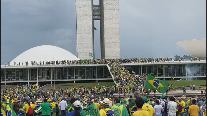 Bolsonaristas invadem Congresso Nacional