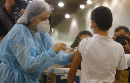 Fortaleza inicia 3ª dose da vacina contra Covid em crianças a partir de 5 anos na terça-feira (7)