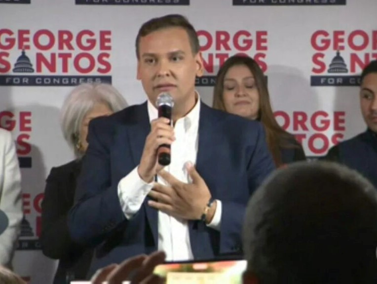 Deputado George Santos teria sido drag queen no Brasil, diz artista brasileira