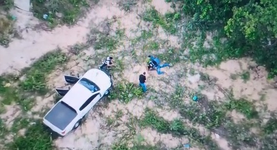 Drone flagra momento em que condenado por chacina de Quixeramobim é recapturado pela Polícia