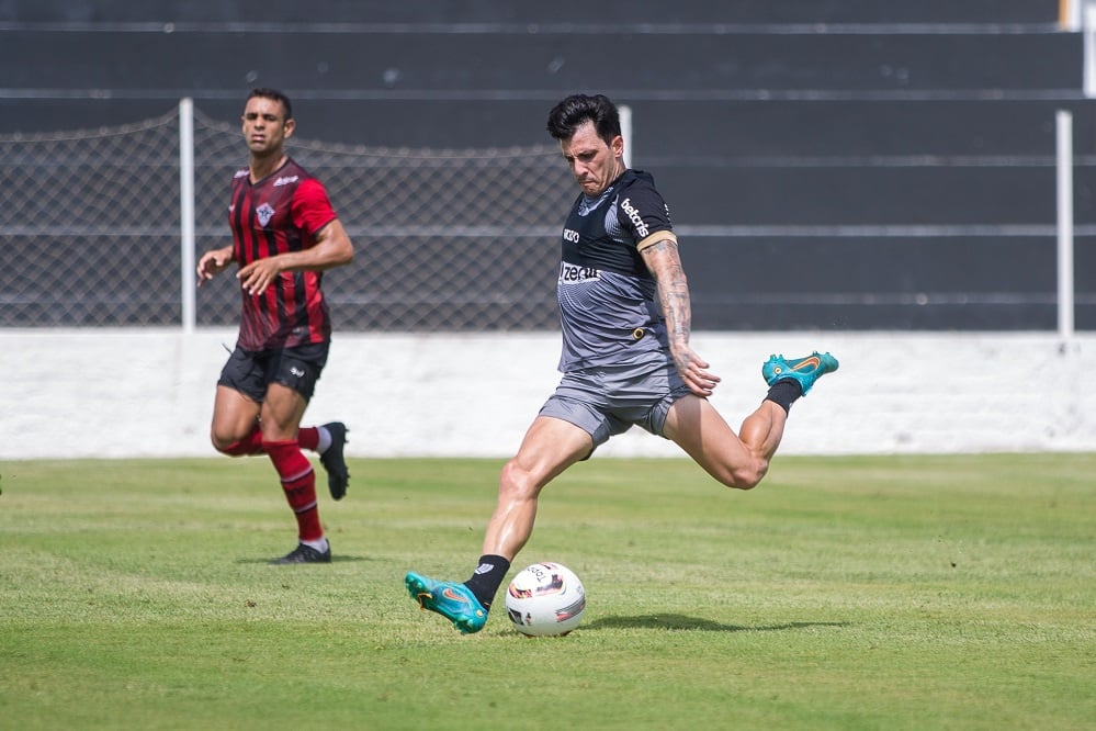 Ceará goleia o Atlético em jogo-treino na Cidade Vozão