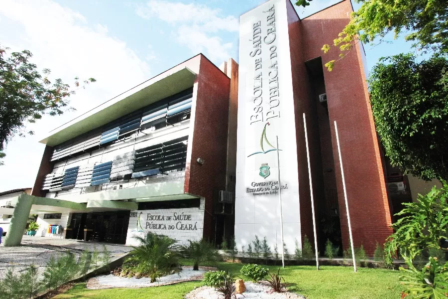 Escola de Saúde Pública do Ceará seleciona bolsistas; saiba como participar