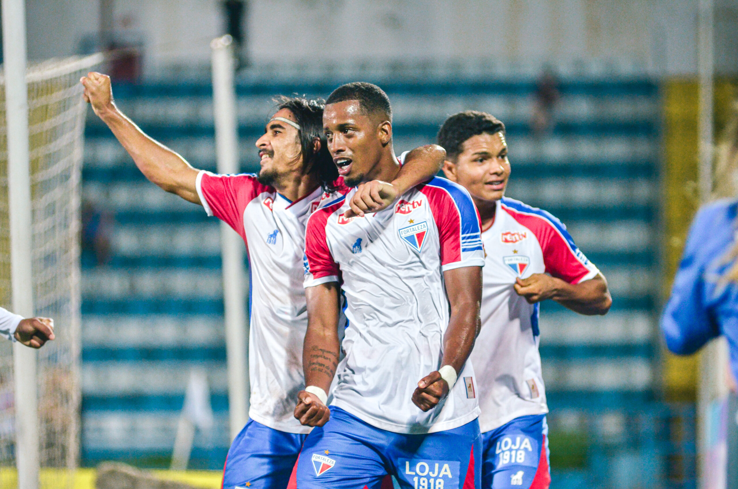 Santo André vence Santos e avança em primeiro na Copinha