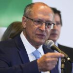 Geraldo Alckmin participa de ato de campanha com Evandro Leitão em Fortaleza nesta quinta-feira (17)