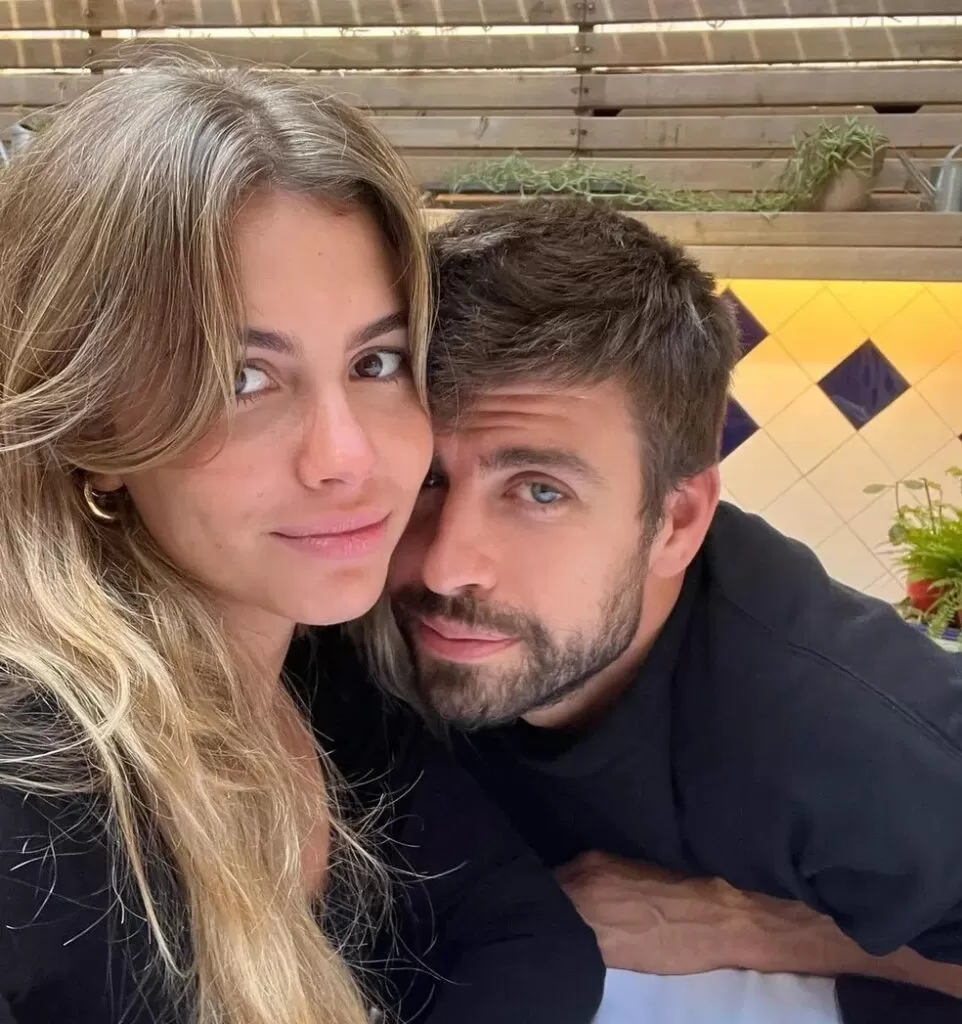 Gerard Piqué posta foto com nova namorada e fãs respondem com música de Shakira