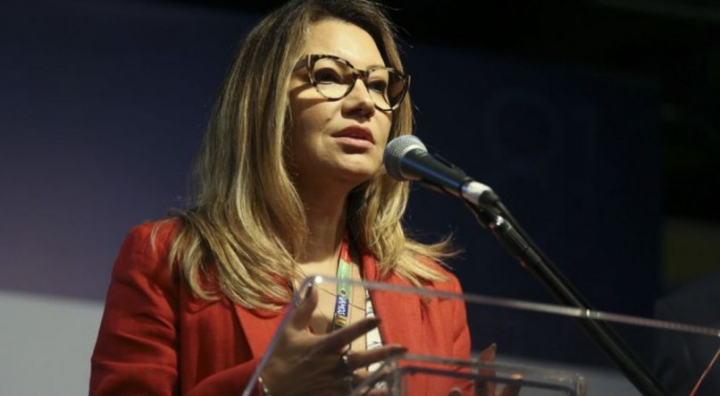 Janja diz que projeto que equipara aborto a homicídio é 'absurdo'