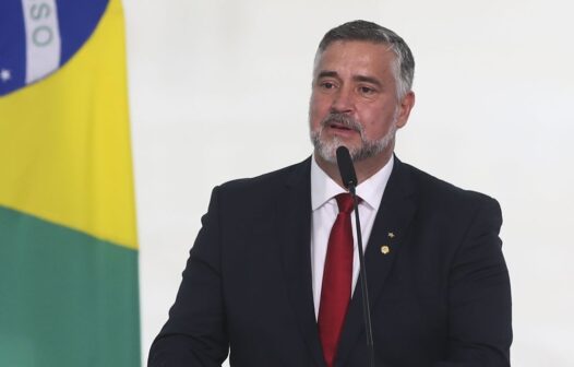 “Mais grave do que no Capitólio”, frisa ministro Pimenta sobre depredação em Brasília