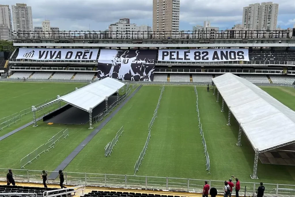 Velório de Pelé será realizado nesta segunda-feira (2), na Vila Belmiro