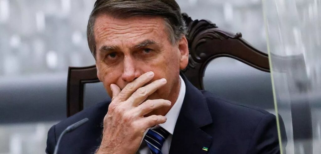 Bolsonaro gastou R$ 109 mil em um único dia em restaurante que quentinha custa em média R$ 20