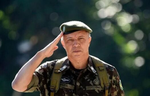 Comandante do Exército disse a Dino que não iria prender golpistas