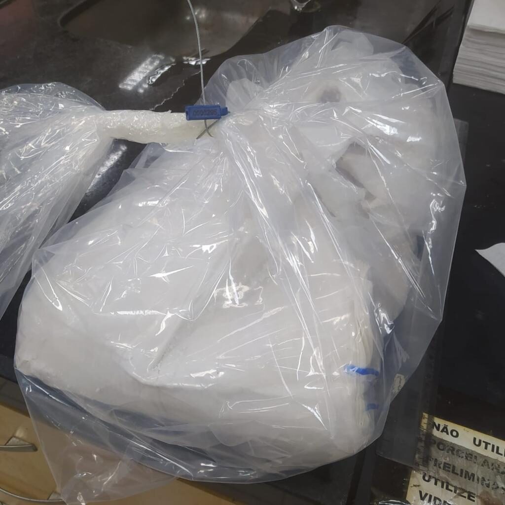 Dupla é presa com 11 kg de cocaína no Aeroporto de Fortaleza