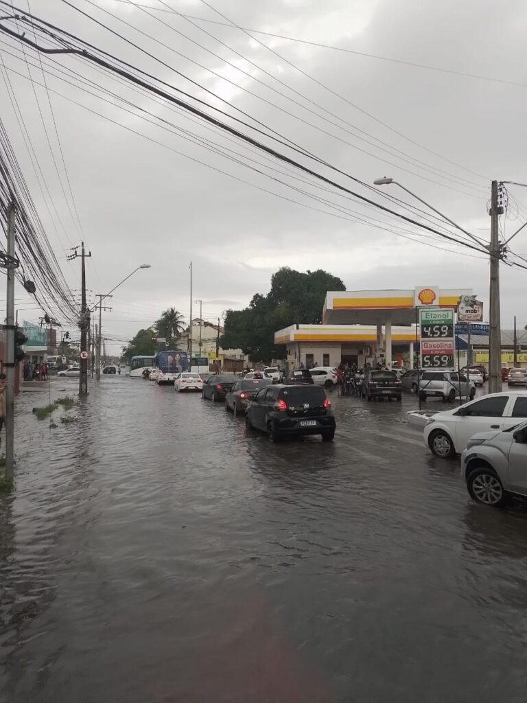 Fortaleza e mais 66 cidades do Ceará recebem alerta de chuvas intensas; veja lista
