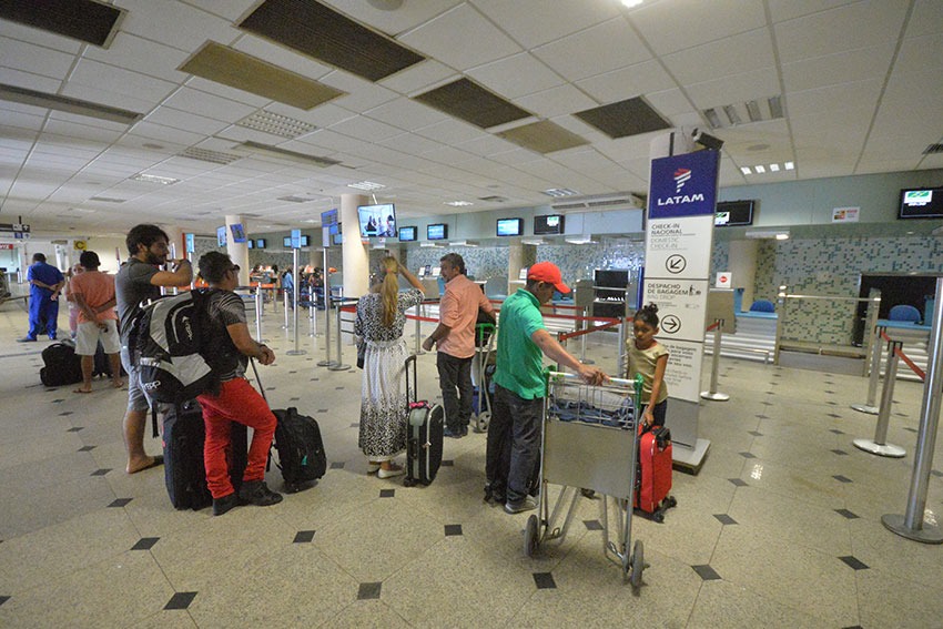 Aviões não conseguem pousar no Aeroporto de Fortaleza por causa da forte chuva