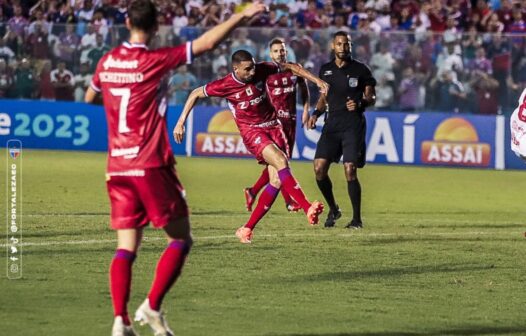 Galhardo evita falar de erros da arbitragem e celebra mais uma vitória do Fortaleza