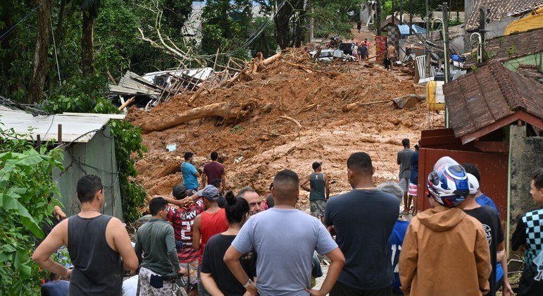 Após chuva recorde, litoral norte registra 36 mortos e mais de1.730 desabrigados