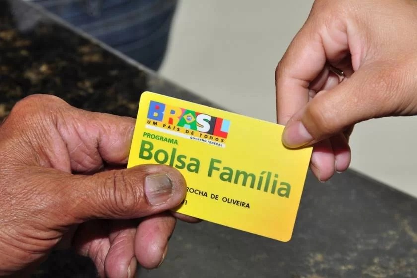 Bolsa Família e Auxílio Gás: acesse calendário de pagamento para esta quarta-feira (15)