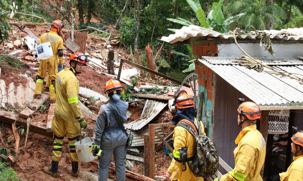 Buscas por vítimas em São Sebastião, no litoral de São Paulo, entram no sétimo dia