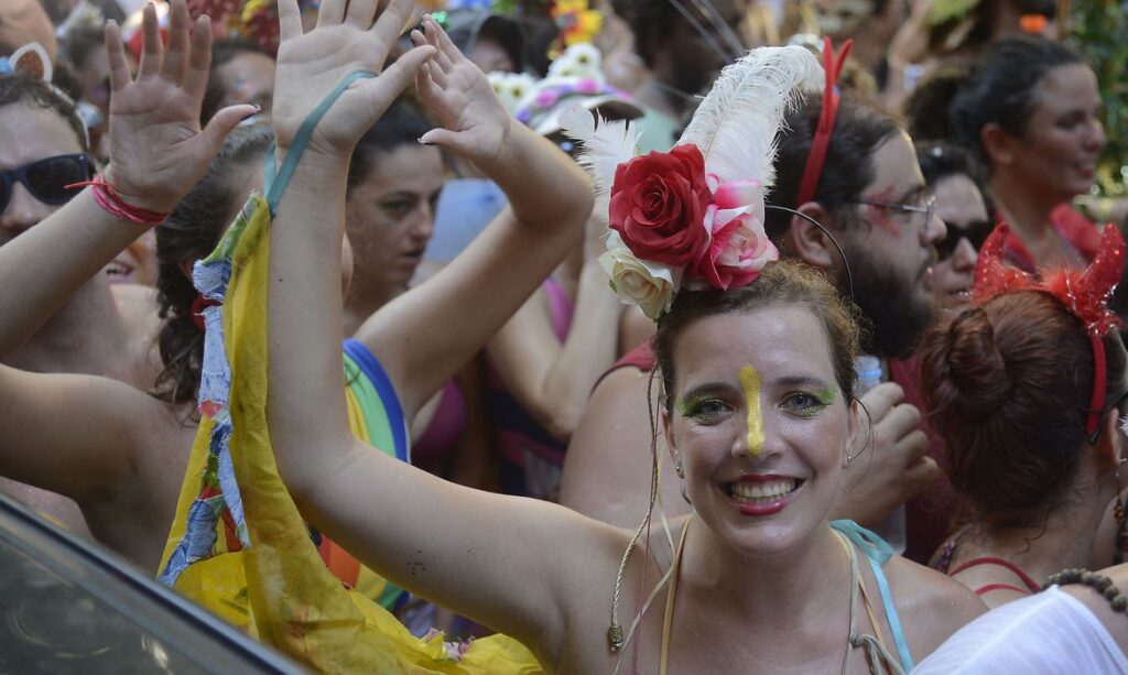 Carnaval 2023: confira as dicas de conscientização, prevenção e cuidados na folia