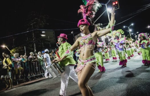 Carnaval em Fortaleza: confira ordem de desfiles na Av. Domingos Olímpio nesta terça-feira (21)