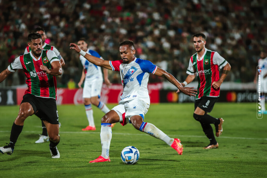 Fortaleza empata sem gols e adia a decisão na Libertadores para o Castelão